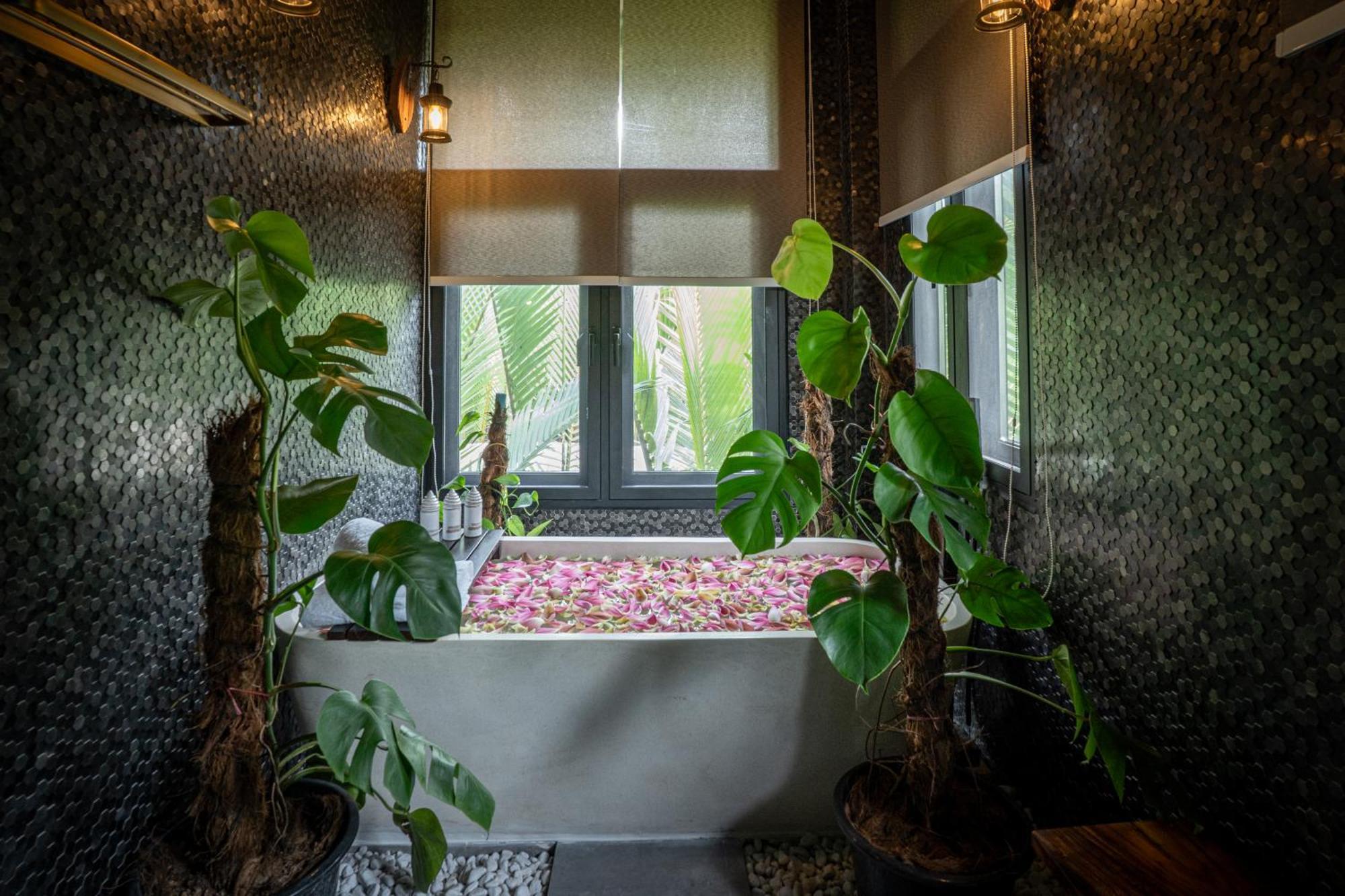 Rivertree Villa & Resort Kampot Exterior photo